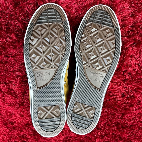 Converse Chuck Taylor All Stars Beige Canvas Men’s 9 Women’s 11 High Top Tan New - Picture 4 of 5